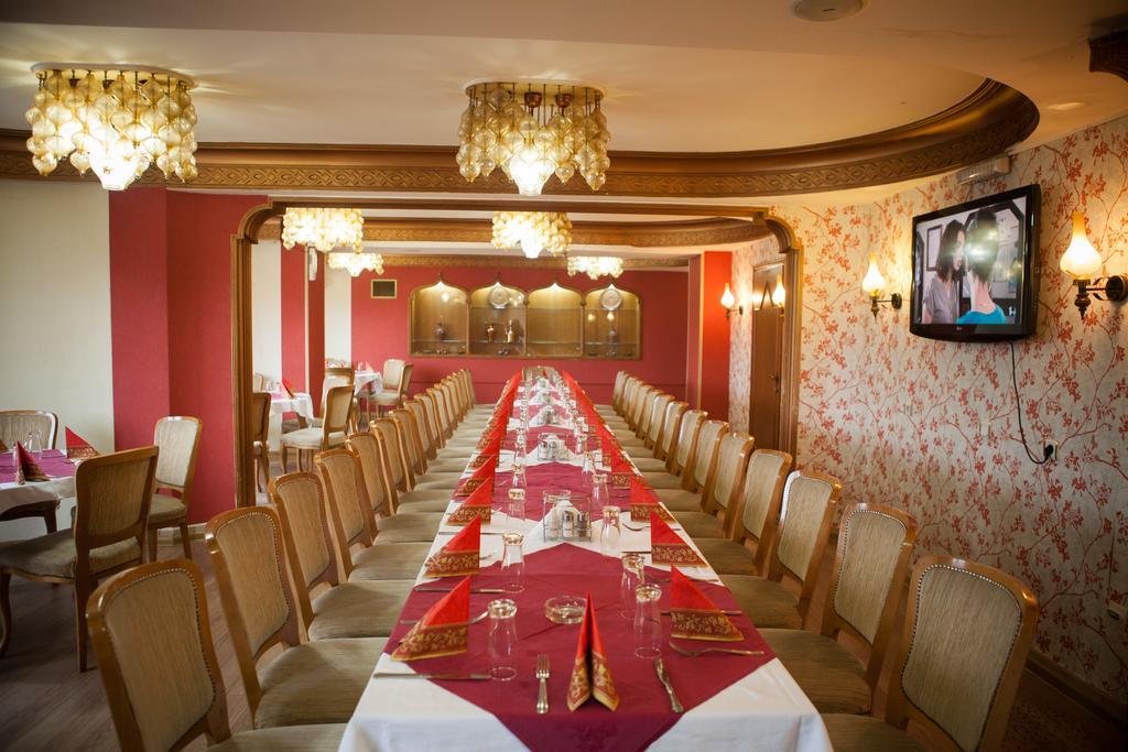 נובי פאזאר Hotel Vrbak מראה חיצוני תמונה
